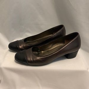Easy Spirit Black Pumps - Sz 6.5
